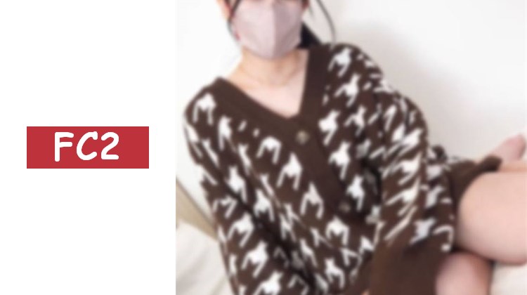 【個人拍攝無修正】【3P】【亂交】給光滑的小穴用按摩棒刺激後，出現了驚人的反應。