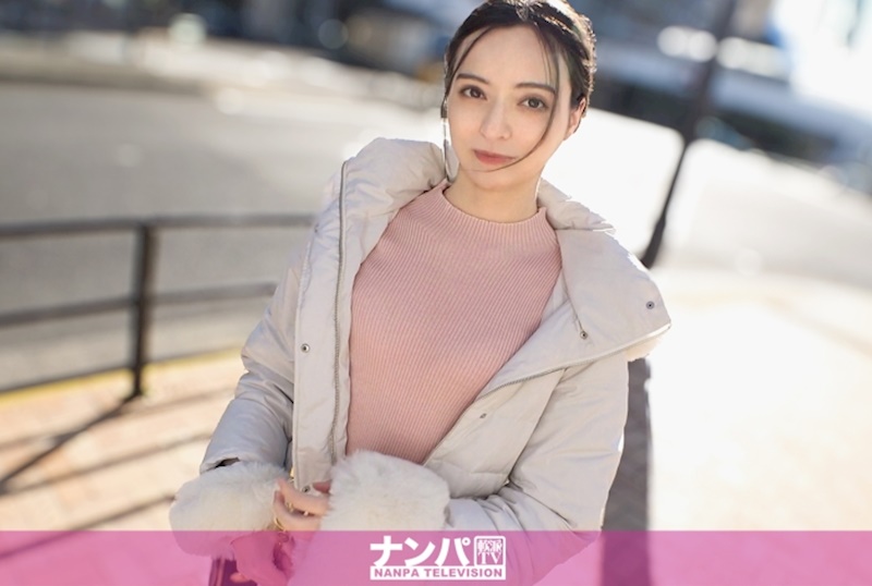 苗條混血女子爆潮！！不管從哪個角度看都美麗啊・・・。像瓷器人偶一樣的肌膚上，淋上黏稠的精液！！適合纖細身體的粉紅色乳頭和陰蒂被跳著吃！！不要錯過混血女子的扭動姿態・・・！ 真實搭訕，初次拍攝。2313